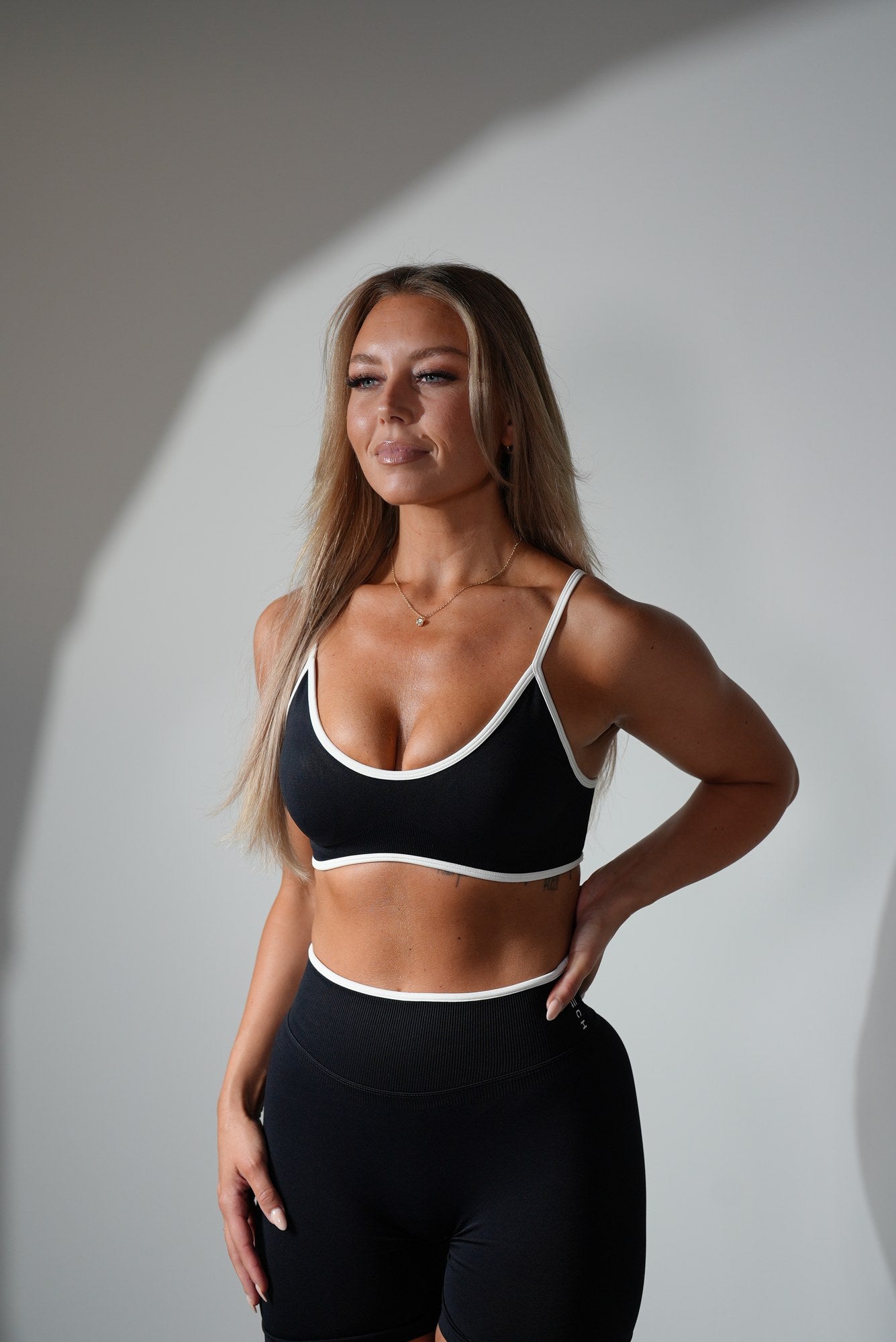 Align Sports Top - Black