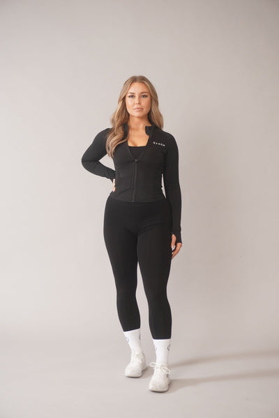 hot ladies in tight jeans