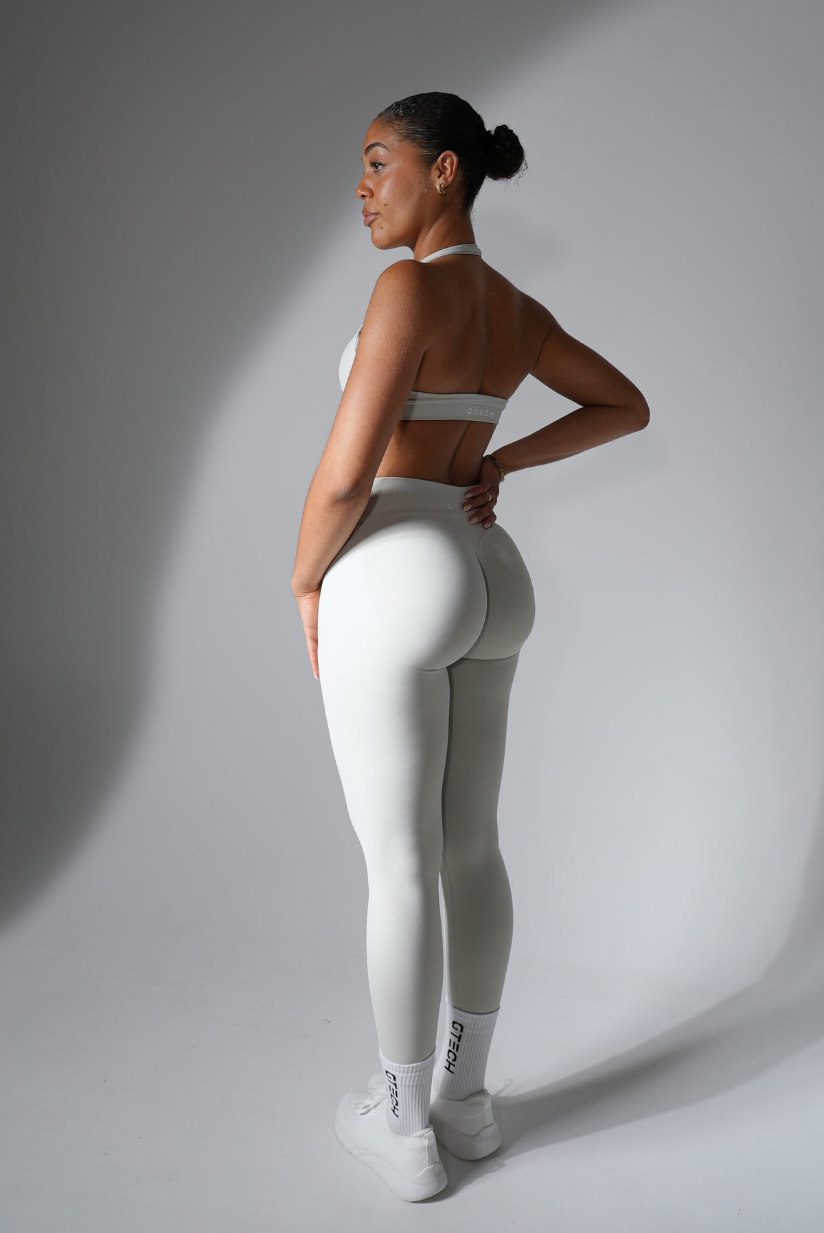 Performance Seamless Scrunch Tights